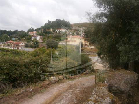 2 Casas para Restauro na Póvoa de Lanhoso