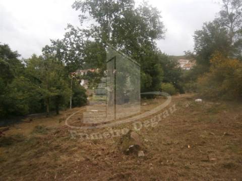 2 Casas para Restauro na Póvoa de Lanhoso