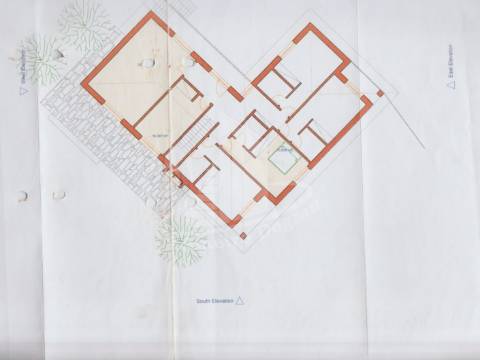 2 Casas para Restauro na Póvoa de Lanhoso