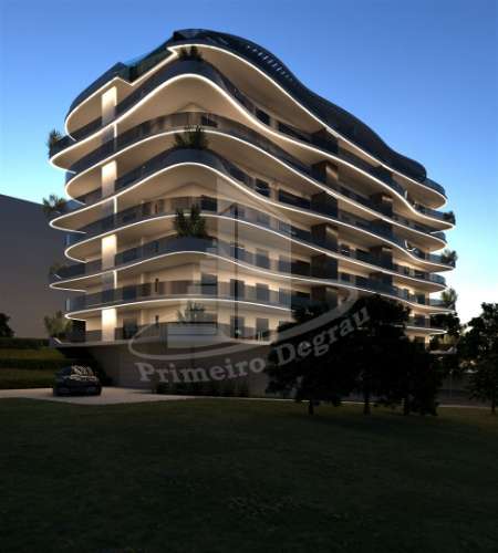 Apartamento T4 Recuado em Fraião, Braga