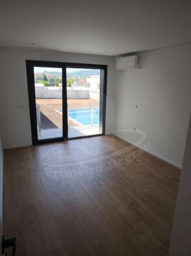 T3 + 1 (3 suítes) para entrada imediata