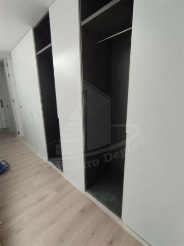 Gaveto em fase avançada de construção