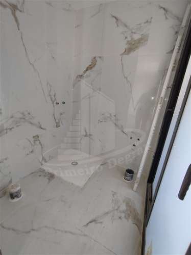 Gaveto em fase avançada de construção