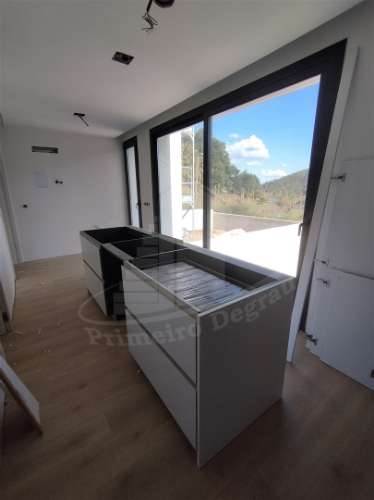 Gaveto em fase avançada de construção