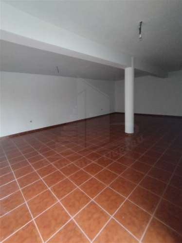 Moradia de Gaveto, lote com 600 m2