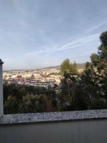 Moradia de Gaveto, lote com 600 m2