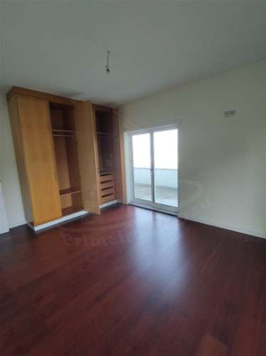 Moradia de Gaveto, lote com 600 m2