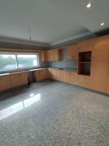 Moradia de Gaveto, lote com 600 m2