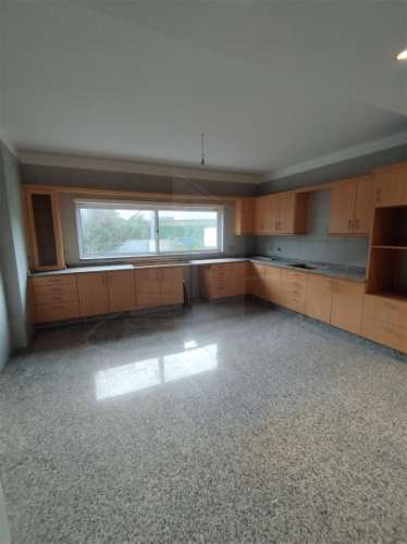 Moradia de Gaveto, lote com 600 m2