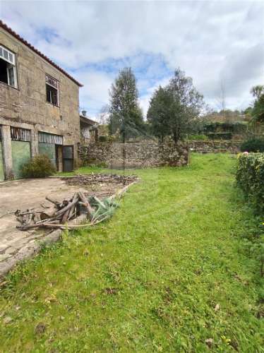 Quintinha com 2 hectares