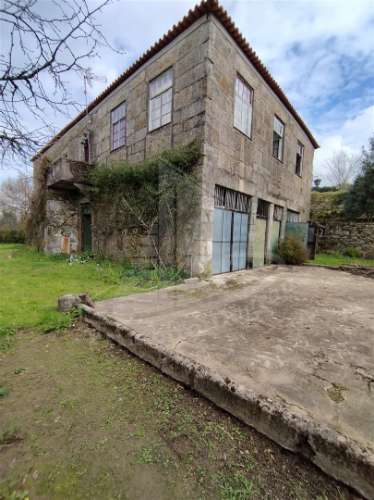 Quintinha com 2 hectares