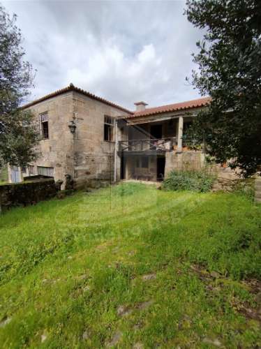 Quintinha com 2 hectares