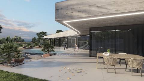 Moradia térrea implantada em 1870m2 de terreno