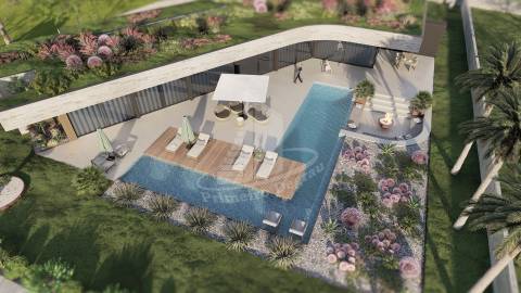 Moradia térrea implantada em 1870m2 de terreno