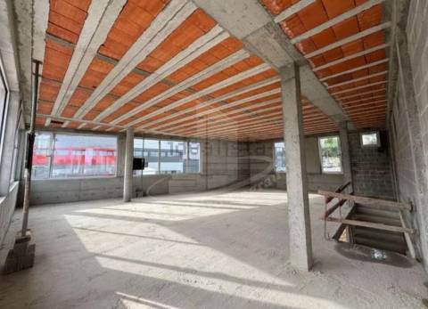 Pavilhão versátil para armazém, serviços, indústria, comércio e restauração!