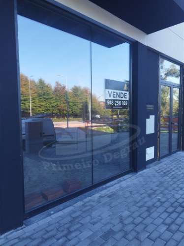 Lojas à Venda com Diversas Áreas e Preços  – Encontre a Sua Ideal!