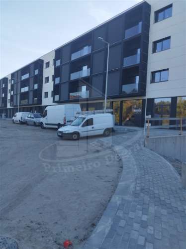 Lojas à Venda com Diversas Áreas e Preços  – Encontre a Sua Ideal!