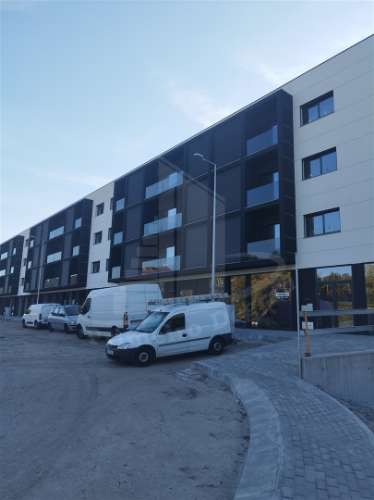 Lojas à Venda com Diversas Áreas e Preços  – Encontre a Sua Ideal!