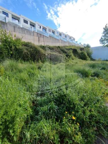 Terreno para construção de moradia em banda