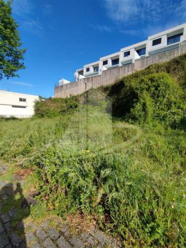 Terreno para construção de moradia em banda