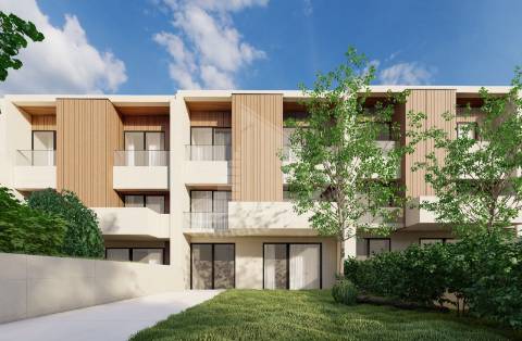 Moradia de Gaveto, de Tipologia T3 com Closet e Escritório