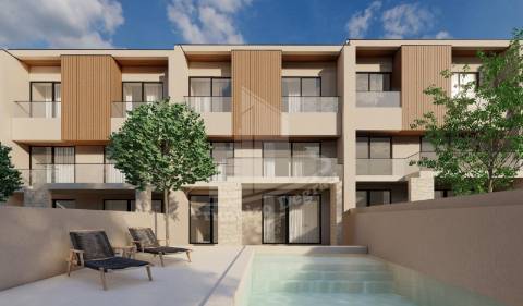 Moradia de Gaveto, de Tipologia T3 com Closet e Escritório