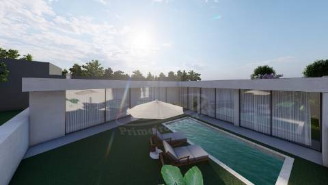 Moradia Térrea com Piscina