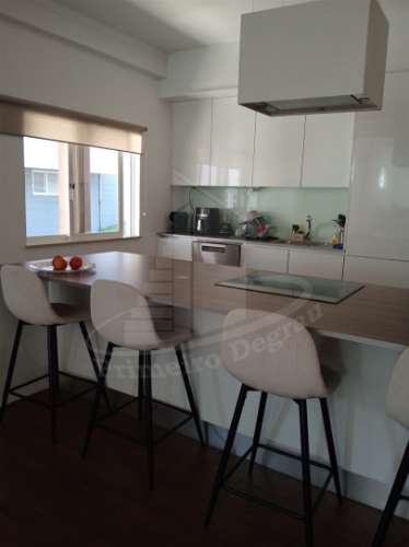 Apartamento T3 Duplex com Terraço em Ferreiros, Braga