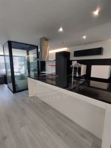 Exclusiva moradia em Lamaçães