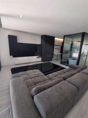 Exclusiva moradia em Lamaçães