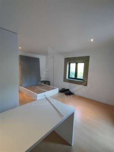 &#127969; Unidade Hoteleira no Coração do Pico, Vila Verde