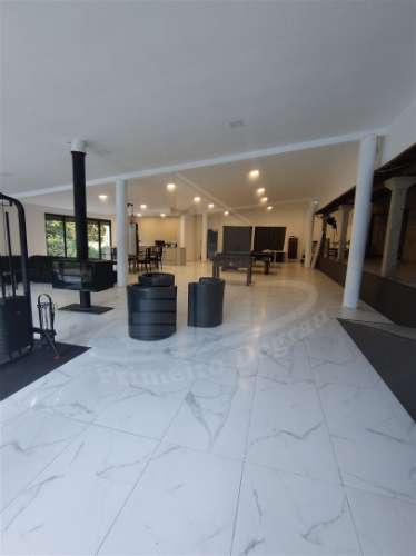 &#127969; Unidade Hoteleira no Coração do Pico, Vila Verde