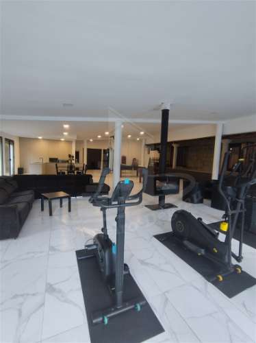 &#127969; Unidade Hoteleira no Coração do Pico, Vila Verde