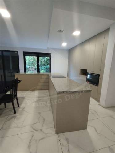 &#127969; Unidade Hoteleira no Coração do Pico, Vila Verde