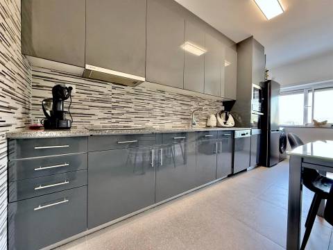 Apartamento T3 Totalmente Remodelado em Ferreiros, Braga