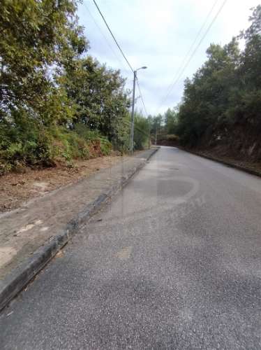 &#127969; Terreno para Construção de Moradia Individual – 688 m² | Santa Lucrécia de Algeriz, Braga