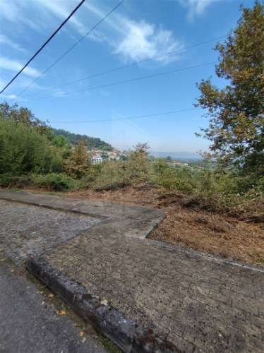&#127969; Terreno para Construção de Moradia Individual – 688 m² | Santa Lucrécia de Algeriz, Braga