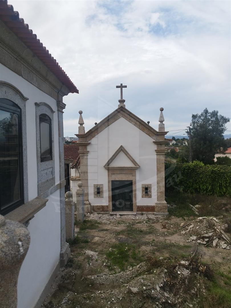 &#127969; Quinta Histórica de 1937 com 8.000 m² – Palmeira, Braga