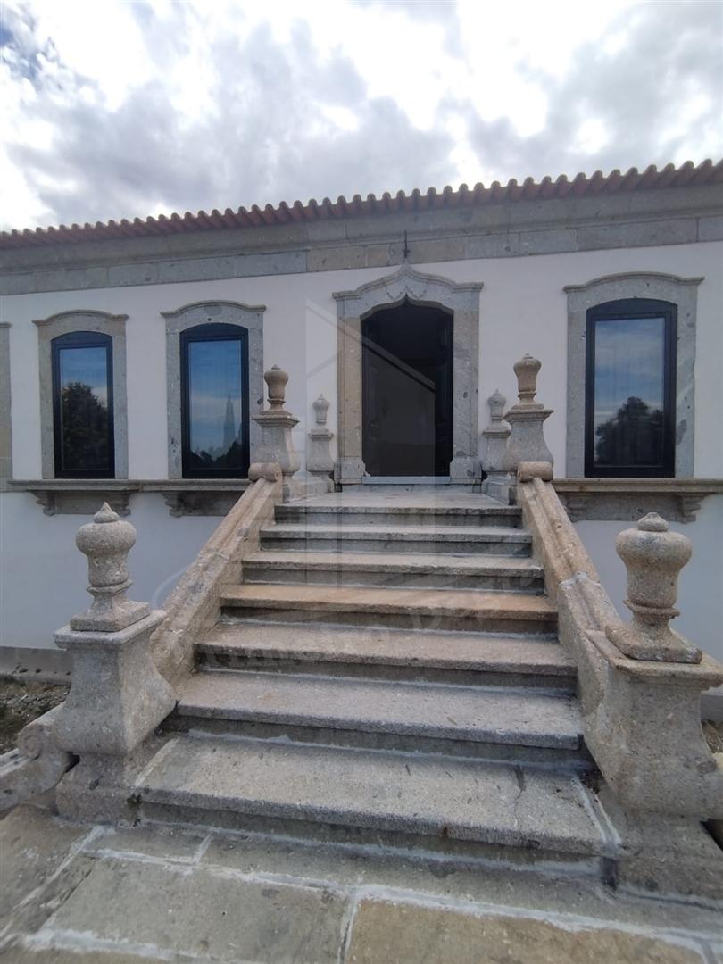 &#127969; Quinta Histórica de 1937 com 8.000 m² – Palmeira, Braga