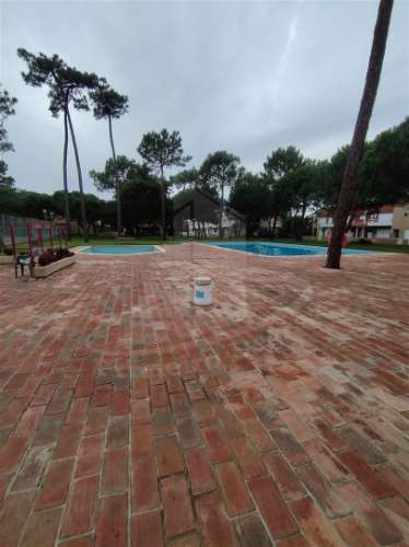 Apartamento T2+1 com mezanino em condomínio fechado – Aldeamento Lirisol, Ofir, Esposende.