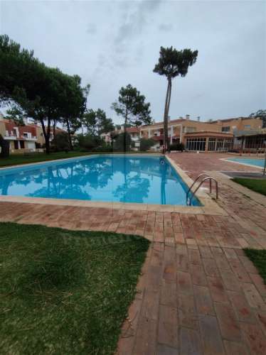 Apartamento T2+1 com mezanino em condomínio fechado – Aldeamento Lirisol, Ofir, Esposende.