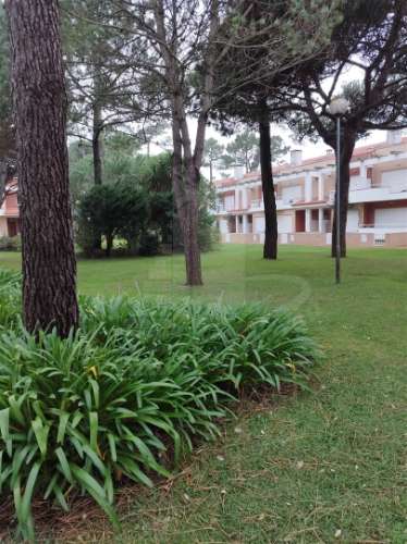 Apartamento T2+1 com mezanino em condomínio fechado – Aldeamento Lirisol, Ofir, Esposende.