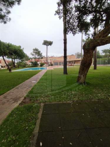 Apartamento T2+1 com mezanino em condomínio fechado – Aldeamento Lirisol, Ofir, Esposende.