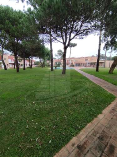 Apartamento T2+1 com mezanino em condomínio fechado – Aldeamento Lirisol, Ofir, Esposende.