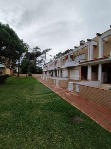 Apartamento T2+1 com mezanino em condomínio fechado – Aldeamento Lirisol, Ofir, Esposende.