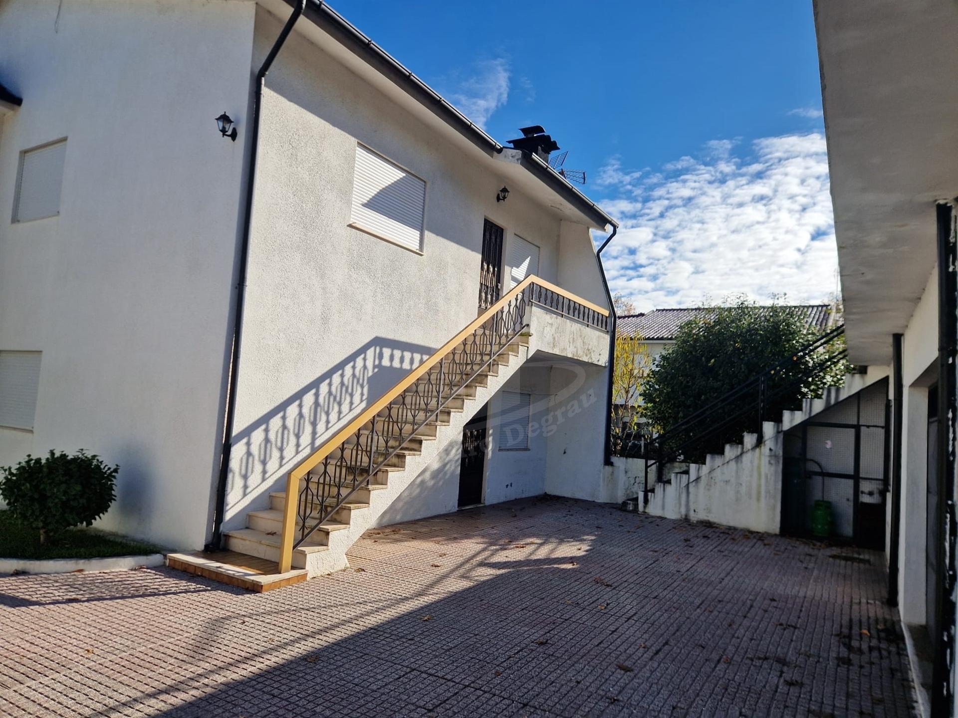 Andar Moradia T3 (1.º Piso) – Caldas das Taipas