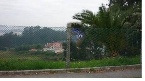 Terreno com possibilidade de construção na Vila de Cucujães.