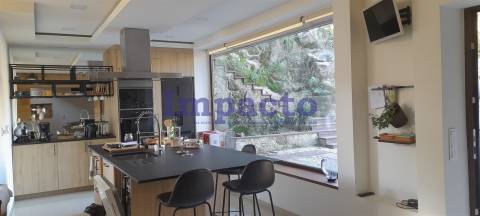 Moradia T3 restaurada Vale de Cambra