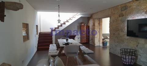 Moradia T3 restaurada Vale de Cambra
