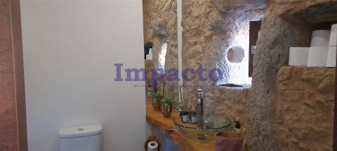 Moradia T3 restaurada Vale de Cambra